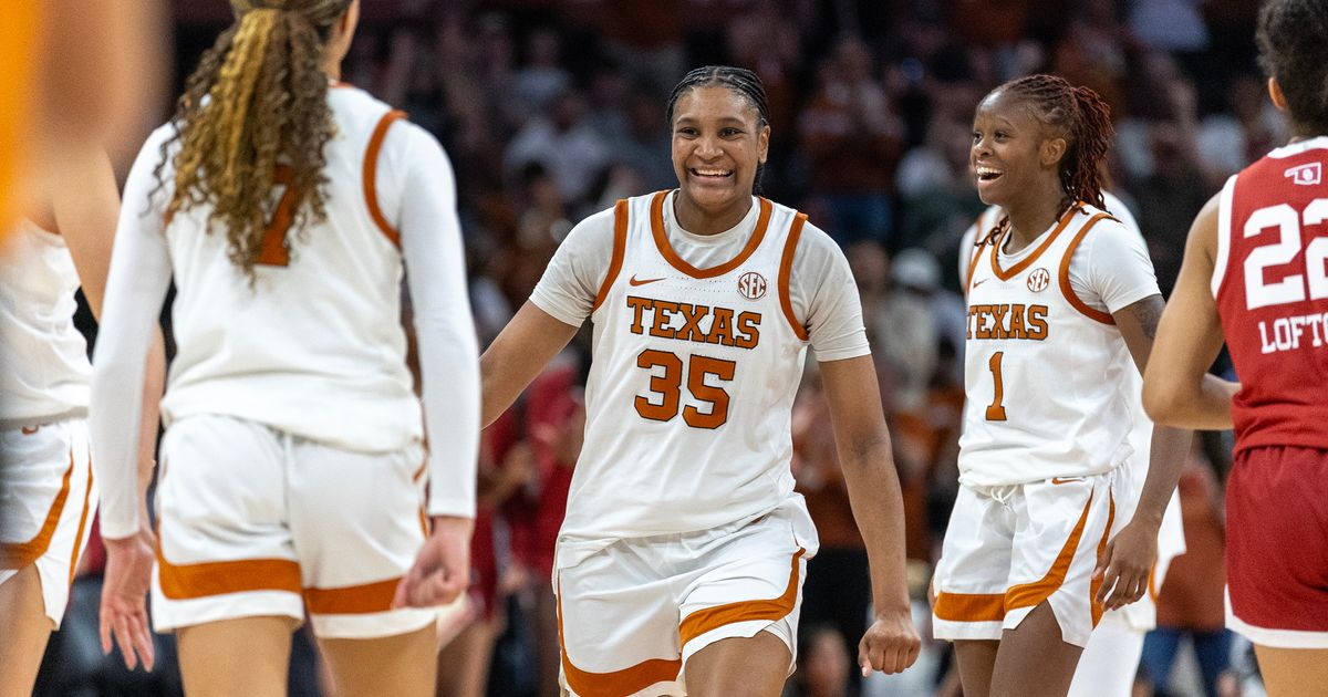 Booker, Carlton score 16 each as No. 4 Texas beats No. 10 Oklahoma 78-70 :: WRAL.com
