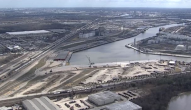 Man found dead in Buffalo Bayou after apparent fishing accident