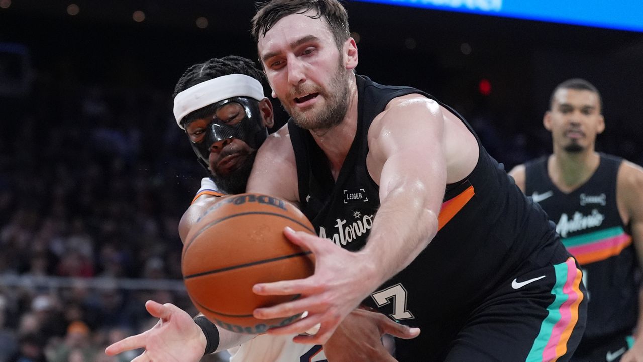 Spurs beat the Suns 121-94 in Austin