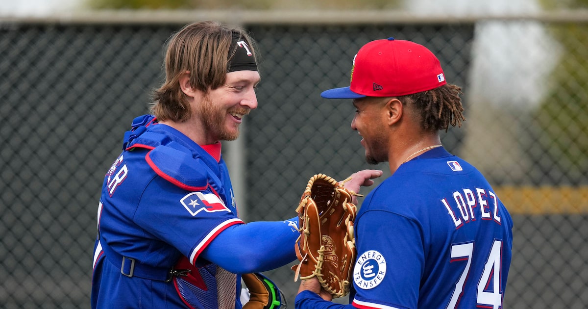 Rangers’ waiver claim catcher makes big impact at camp with ‘Austin Hedges personality’
