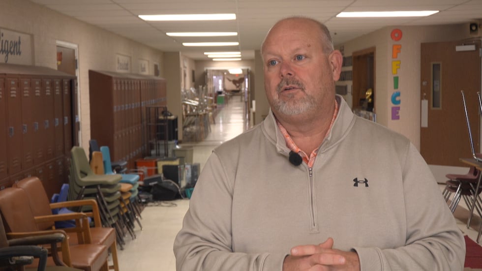 Sands CISD opens old school for one-day sale of surplus furniture and equipment