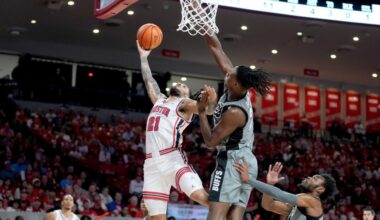 No. 5 Houston routs CU Buffs