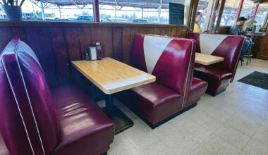 Dairy-ette is a classic diner straight out of 1956.