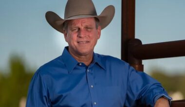 Four Decades, No Bull: Sale of Champions Auctioneer Doak Lambert