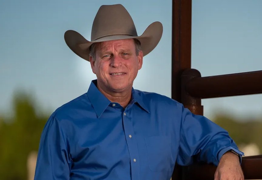 Four Decades, No Bull: Sale of Champions Auctioneer Doak Lambert