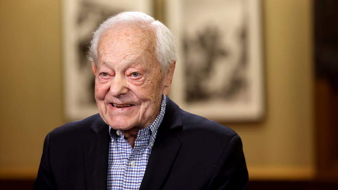 Fort Worth newsman Schieffer’s Vietnam exhibit opens at UTA