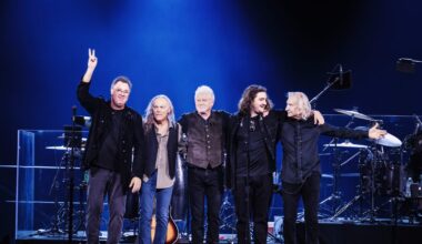 How an Eagles concert at Globe Life Field bumped a North Texas high school prom