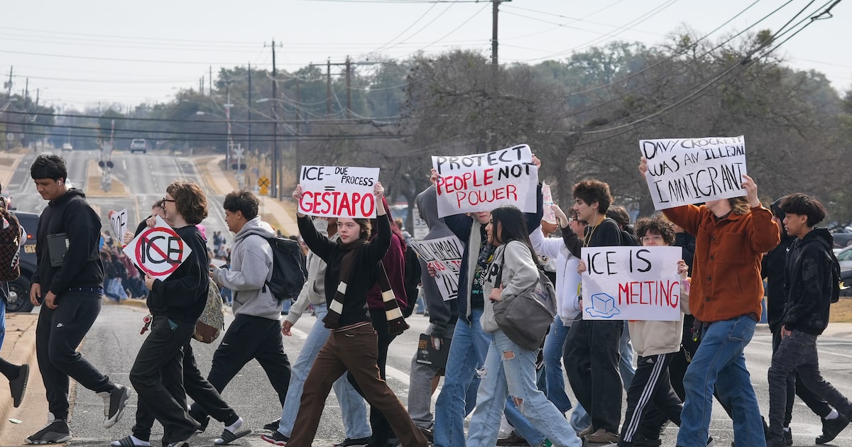 Texas school districts could face investigation over ICE protests and walkouts, TEA warns