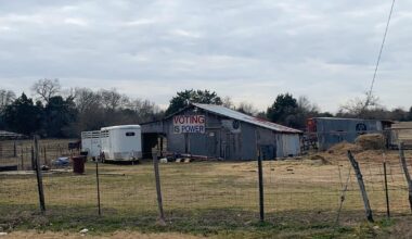 Hutchins doesn’t have a grocery, but it could get ICE’s biggest detention center