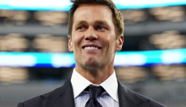 Down Arrow Button Icon