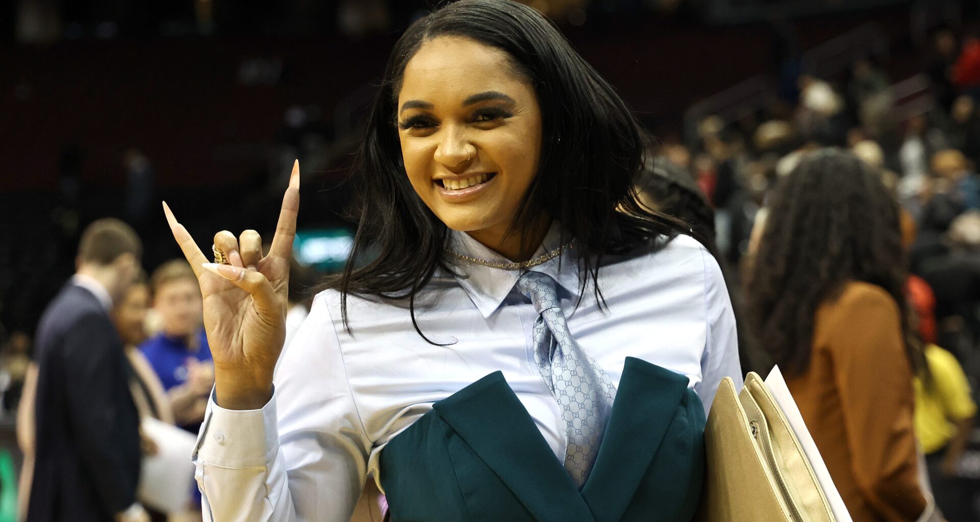 Texas assistant coach Sydney Carter's style? 'It’s mine. It’s confident. It’s experimental.'