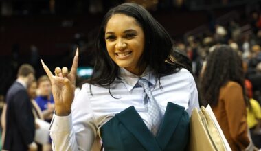 Texas assistant coach Sydney Carter's style? 'It’s mine. It’s confident. It’s experimental.'
