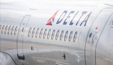 Publicist Records Man Attempting to Rush Cockpit on Delta Flight