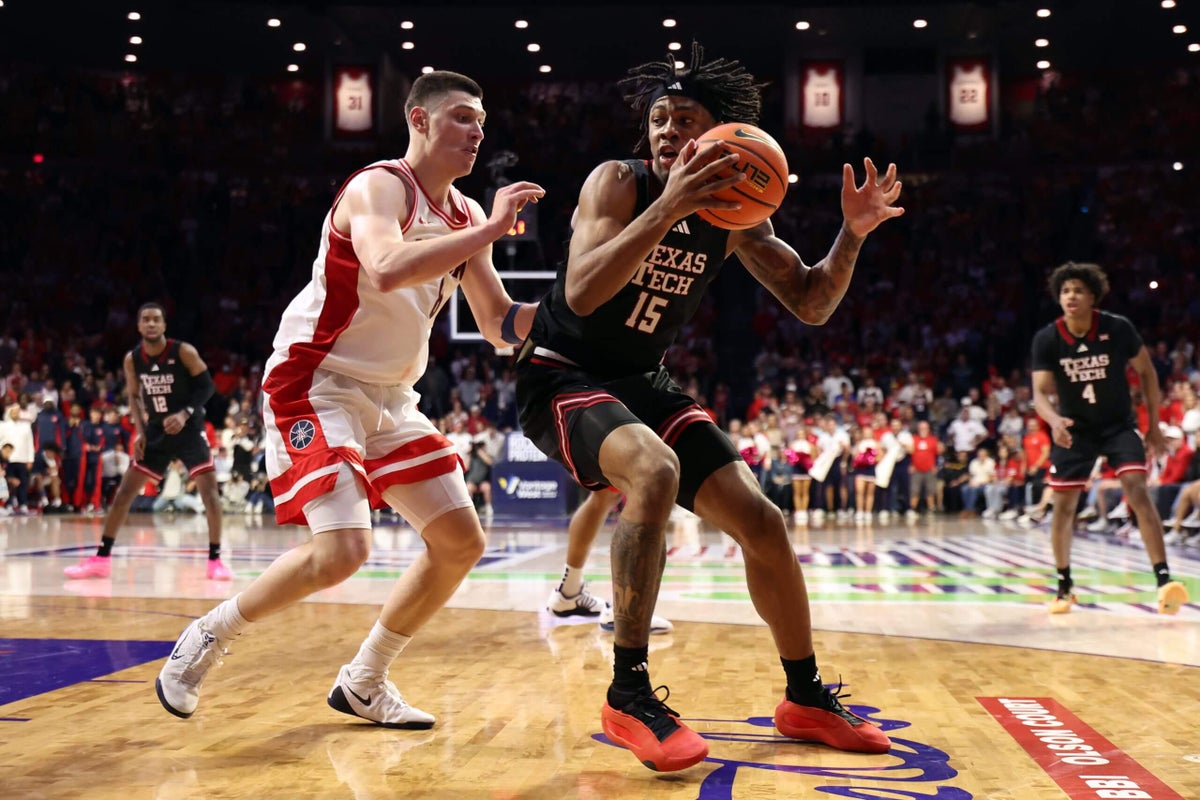 Arizona made uncharacteristic mistakes in loss to Texas Tech. Is there reason for concern?