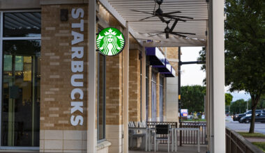 TCU Campus Store Starbucks rolls out new sales – TCU 360