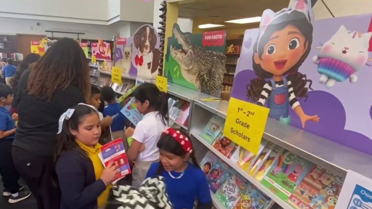 Hundreds of books donated to local school students – NBC 5 Dallas-Fort Worth