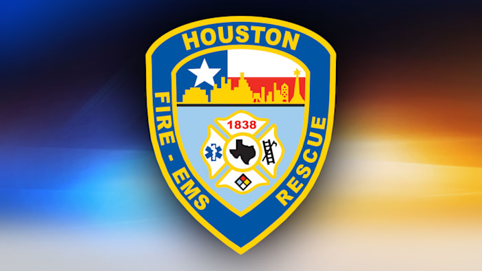 HFD fighting wildfire in northeast Houston