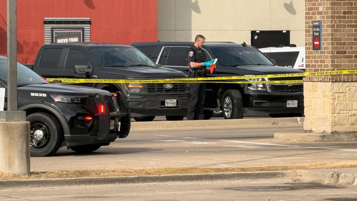 Police look for suspect in armored truck shooting – NBC 5 Dallas-Fort Worth