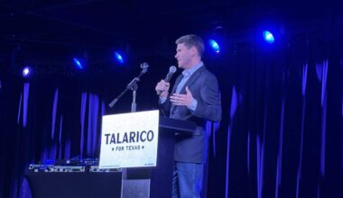Talarico stops in DFW to campaign on love ahead of election
