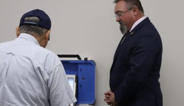 Tarrant County seeks 200 more election clerks to man March 3 primary polls