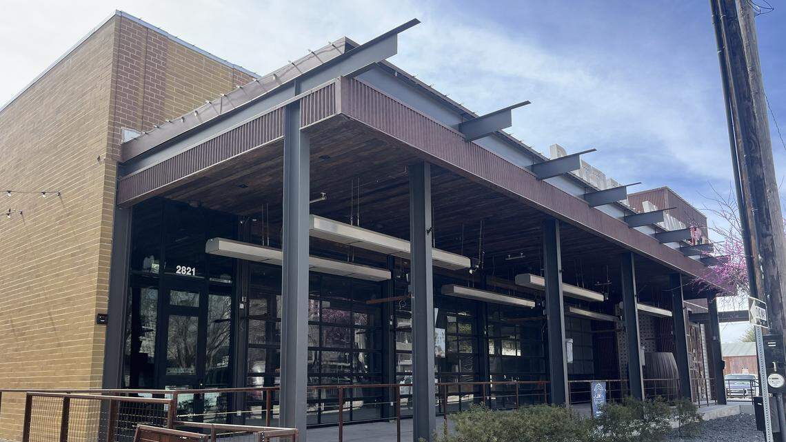 Indoor mini golf bar Dirdie Birdie coming to West 7th soon