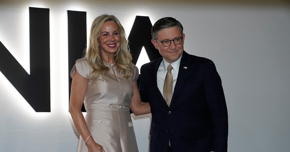 Johnson says no quick House vote to end partial shutdown, blames Democrats for their ICE demands