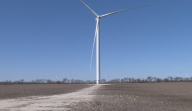 100 wind turbines to be taken down and replaced in Mart, Texas