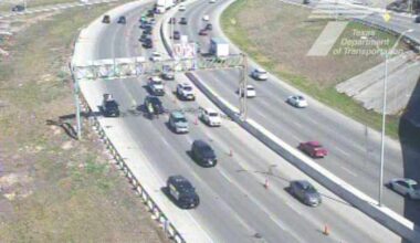 Crash causes lane closures at US Highway 281 on North Side