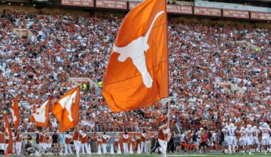 Texas plans spring game return, long-term switch to grass at Royal‑Memorial Stadium