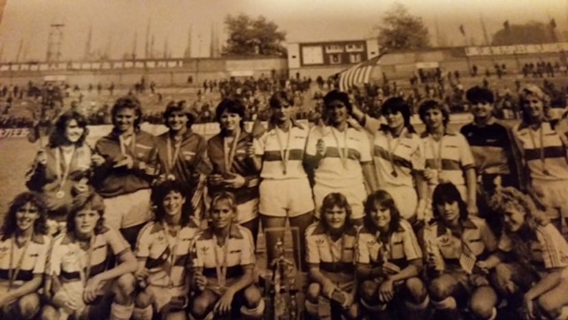A look at a Dallas Sting team photo from 1984. Top row (left to right): Kelly Hogan, Barbara...