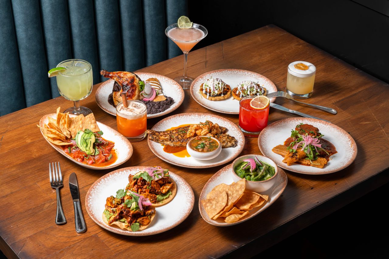 Openings and Closings: Hola Johnny Rita's, Adios Blanco