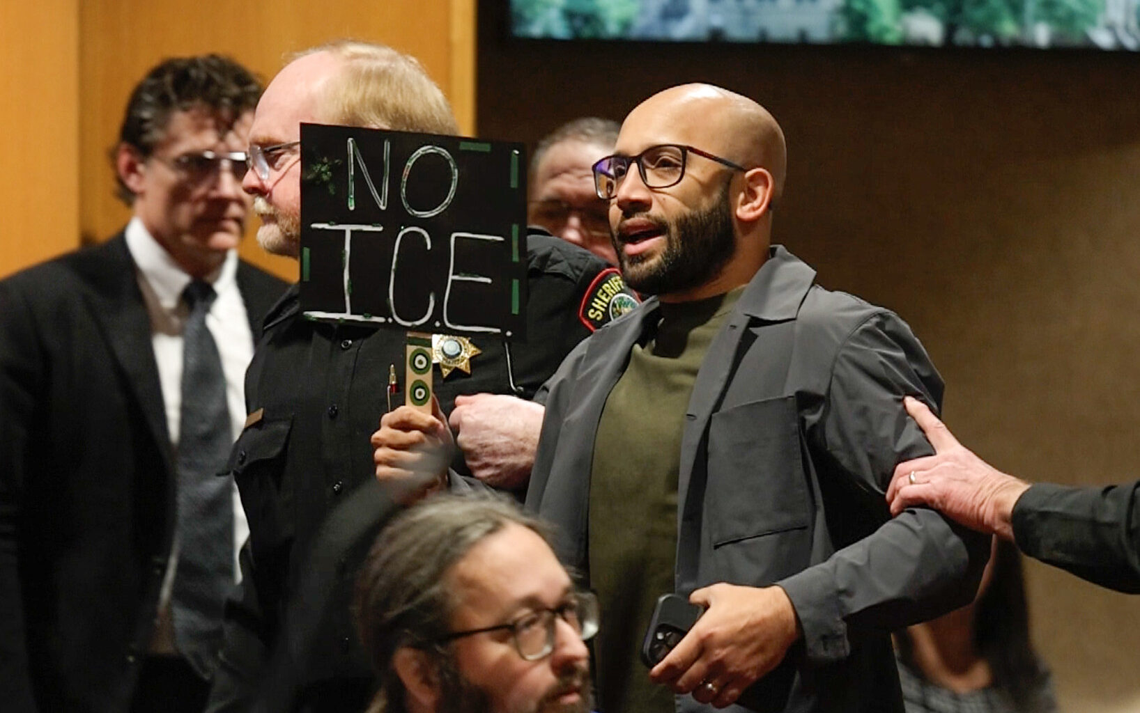 Free speech concerns raised as Tarrant County judge removes meeting attendees