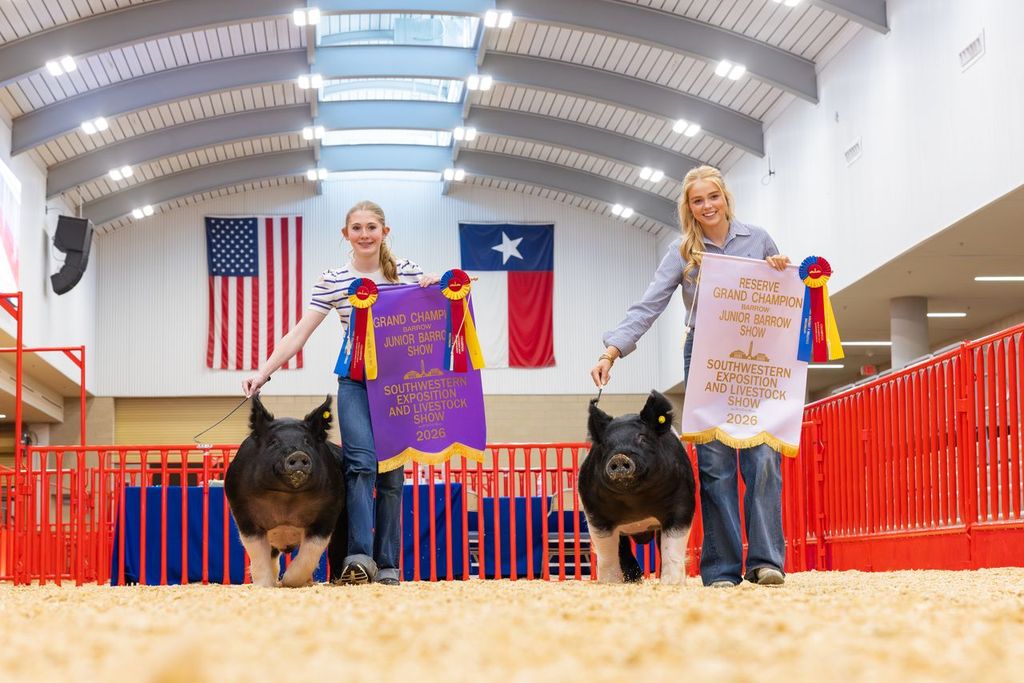Hulk Hogan, Prager win top pig prizes at Fort Worth Stock Show