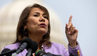 Rep. Veronica Escobar, two dozen Democrats call on ICE to close troubled El Paso detention camp