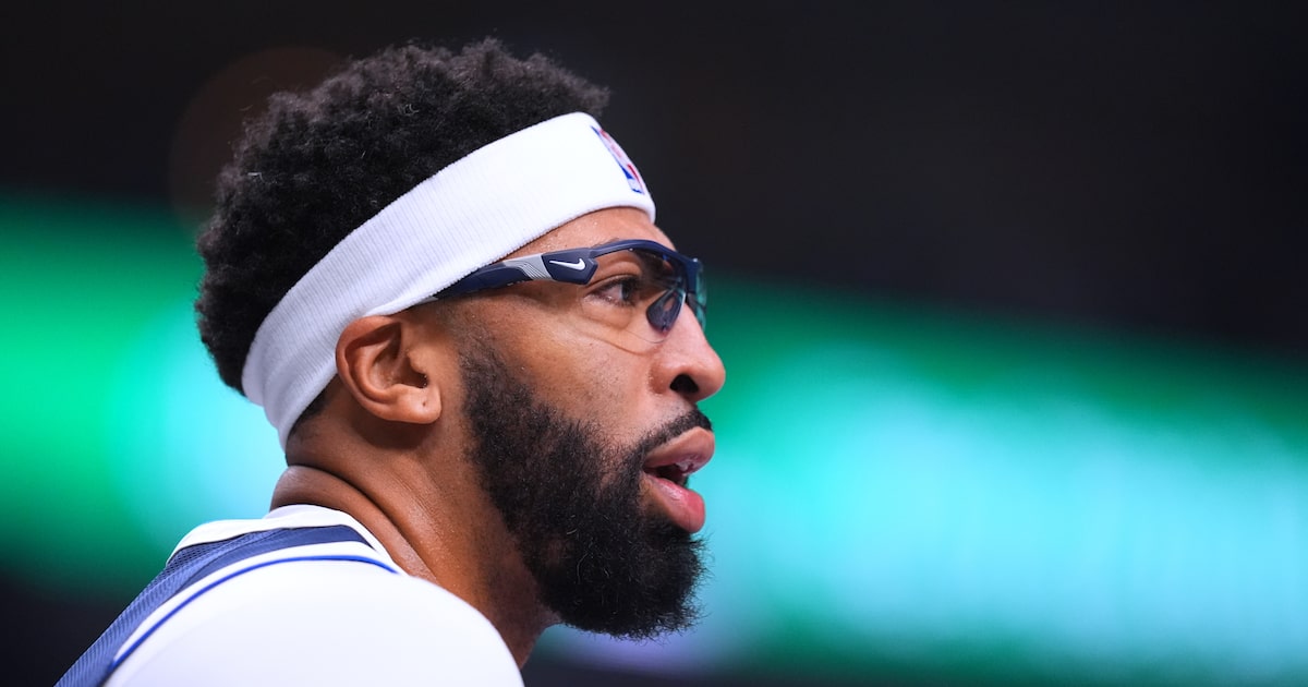 Former Maverick Anthony Davis is reportedly expected to sit out the rest of 2025-26 season