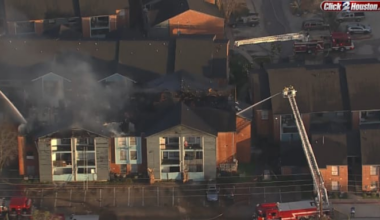 Houston Fire Department responds to large apartment fire in Greenspoint area