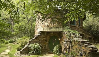 In Preston Hollow, a hobbit house inspired by ‘The Lord of the Rings’
