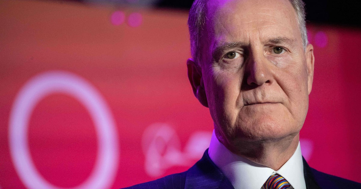 Southwest Airlines’ Gary Kelly backs City Hall relocation study