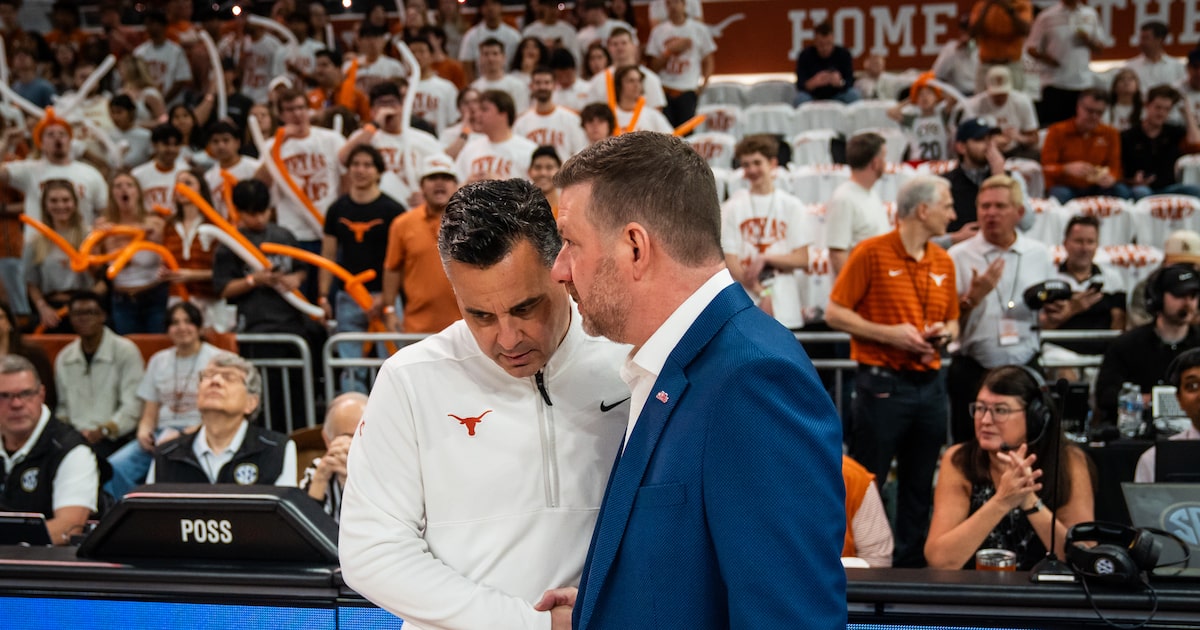 Texas uses late 14-0 run to power past Ole Miss in Chris Beard’s return to Austin