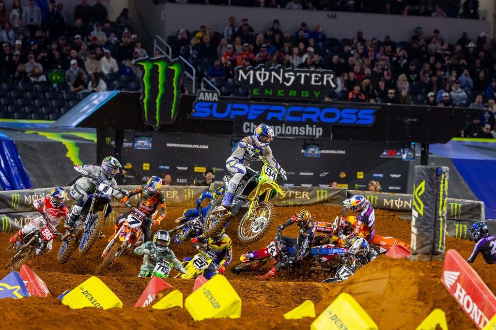 Hunter Lawrence Breaks Through with First Supercross Win at Arlington