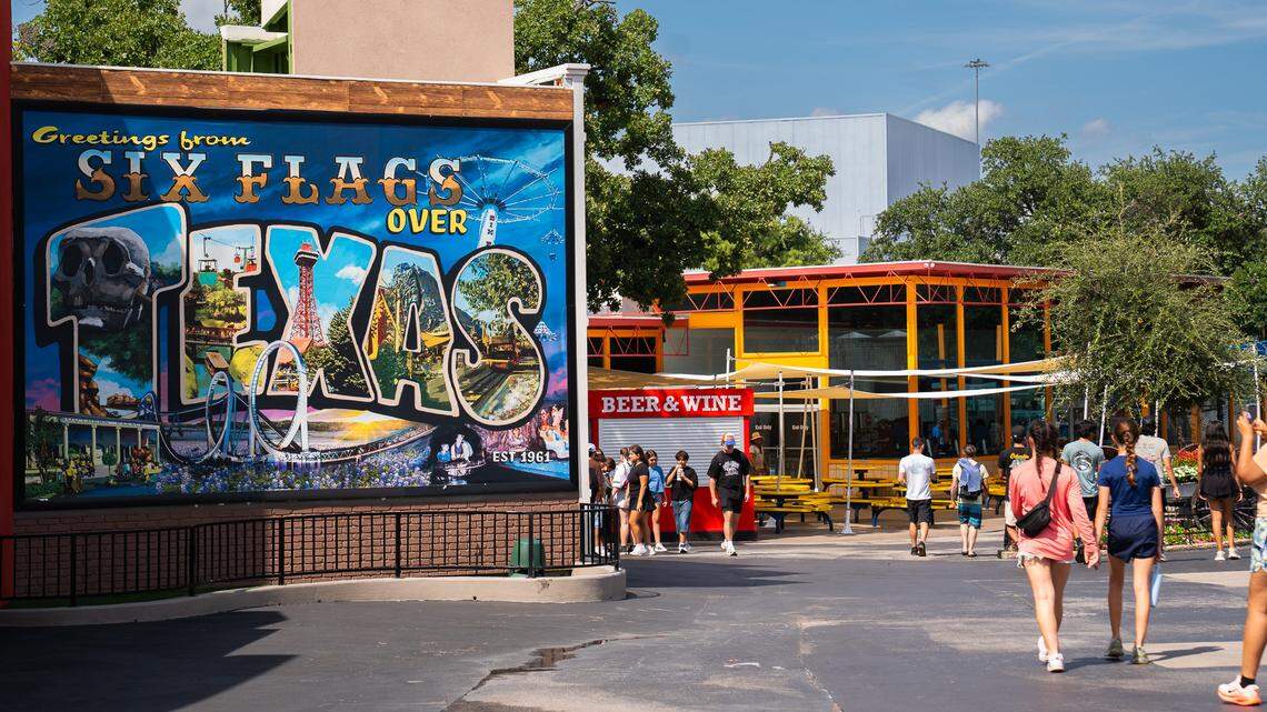 Six Flags Over Texas and Hurricane Harbor Arlington are hiring for the 2026 season.