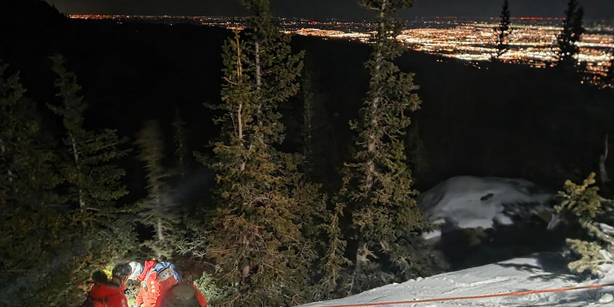 Hiker rescued near treeline on Pikes Peak