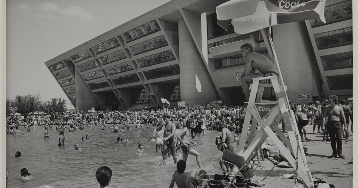 Dallas City Hall’s plaza likely isn’t parkland, but it is The People’s Front Porch