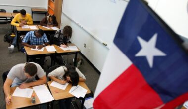 Most North Texas districts pass on school prayer periods