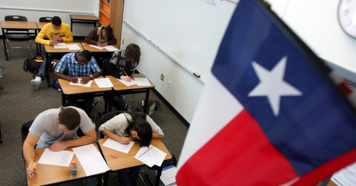 Most North Texas districts pass on school prayer periods