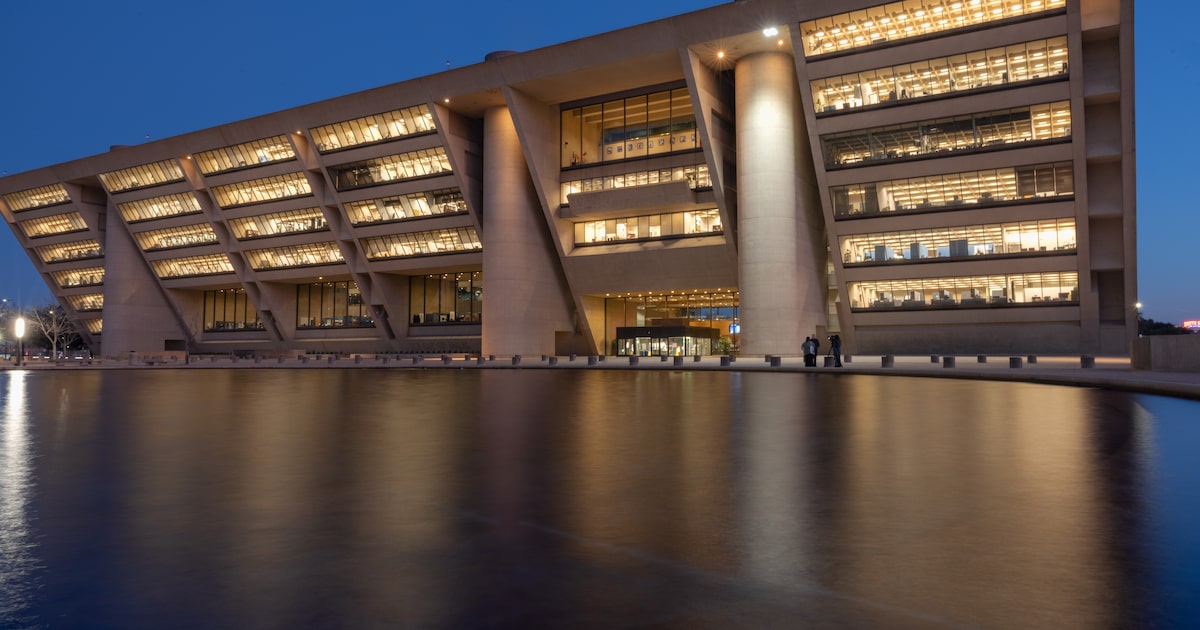Dallas committee continues discussing City Hall preservation as new report looms