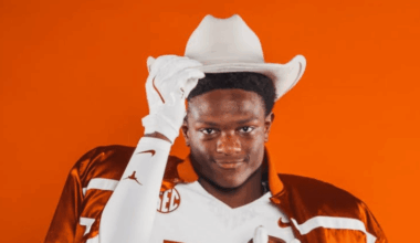 Texas freshman RB Derrek Cooper to wear Bijan Robinson’s number