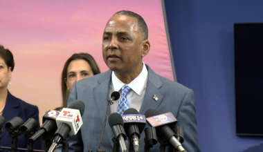 El Paso mayor wasn't notified about airspace closure