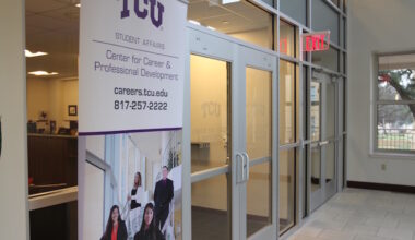 Internship deadlines loom; career advisors encourage the strategic approach