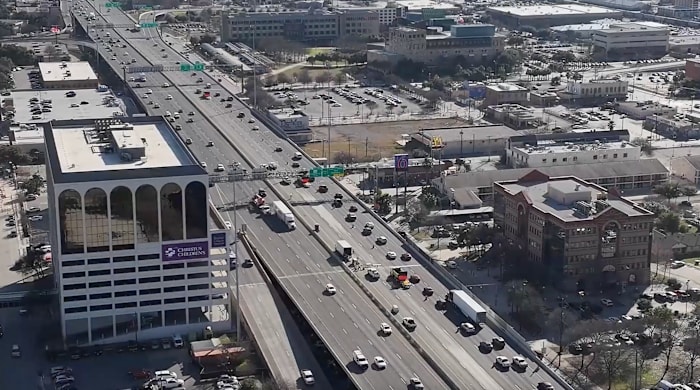 Lower northbound I-35 lanes closed for 2 weeks as downtown bridge work continues